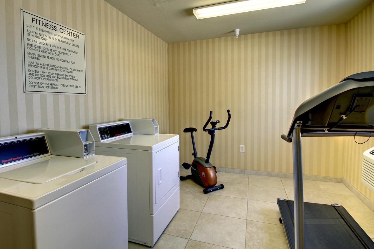Cobblestone Inn & Suites - Carrington Bagian luar foto
