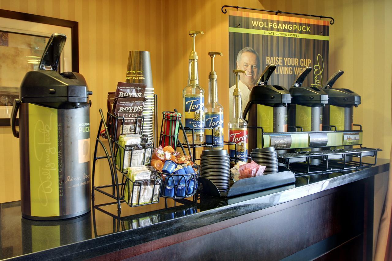 Cobblestone Inn & Suites - Carrington Bagian luar foto