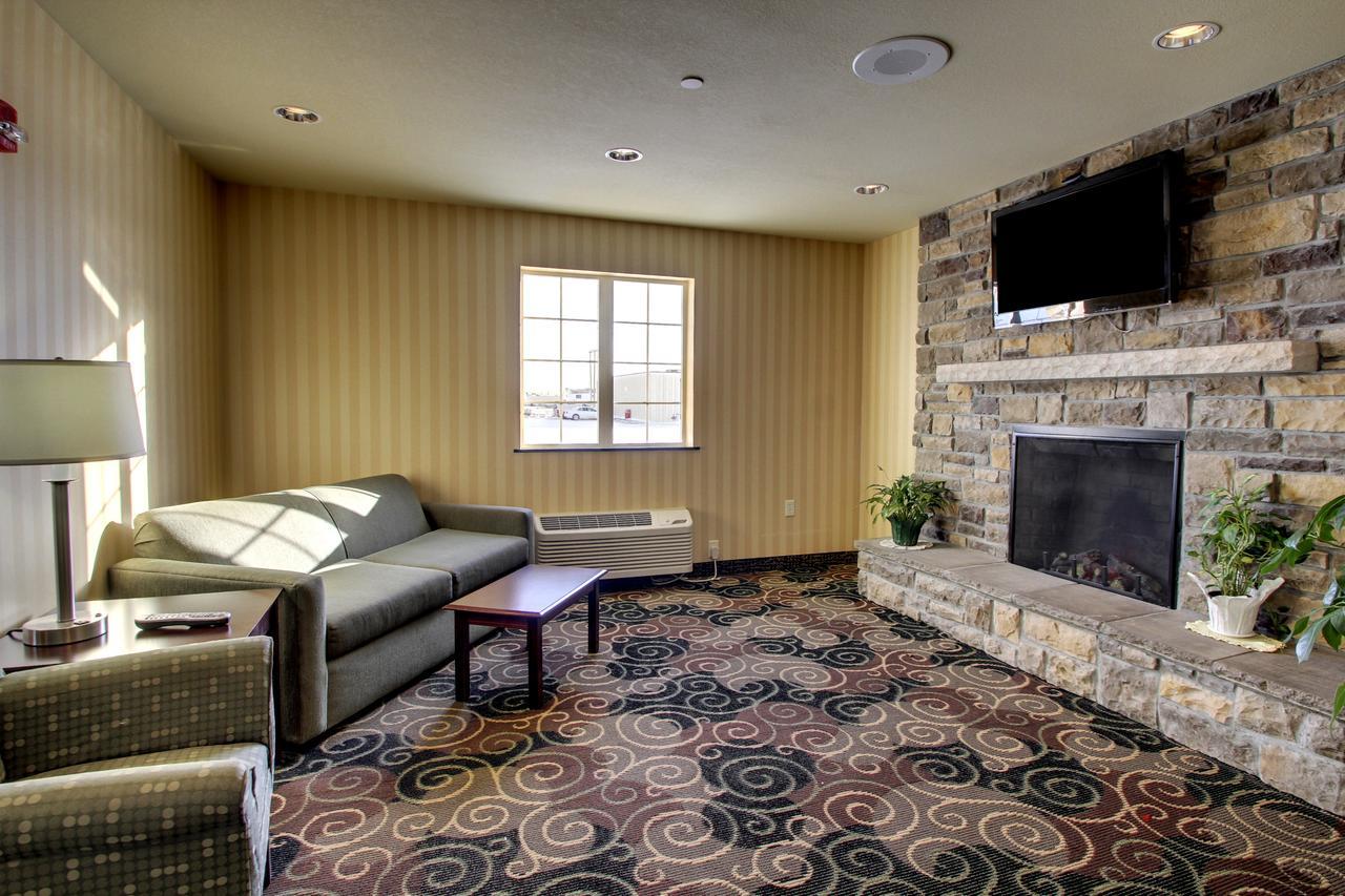 Cobblestone Inn & Suites - Carrington Bagian luar foto