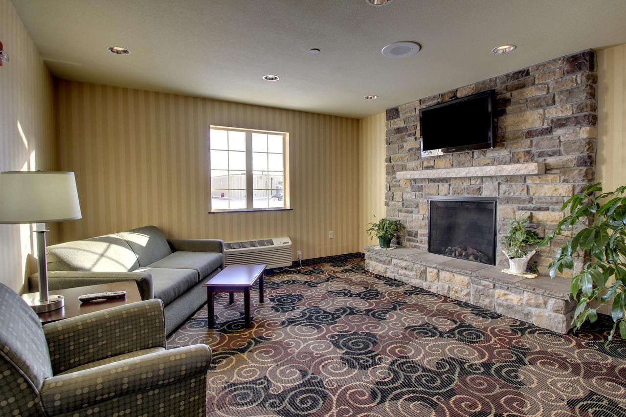 Cobblestone Inn & Suites - Carrington Bagian luar foto