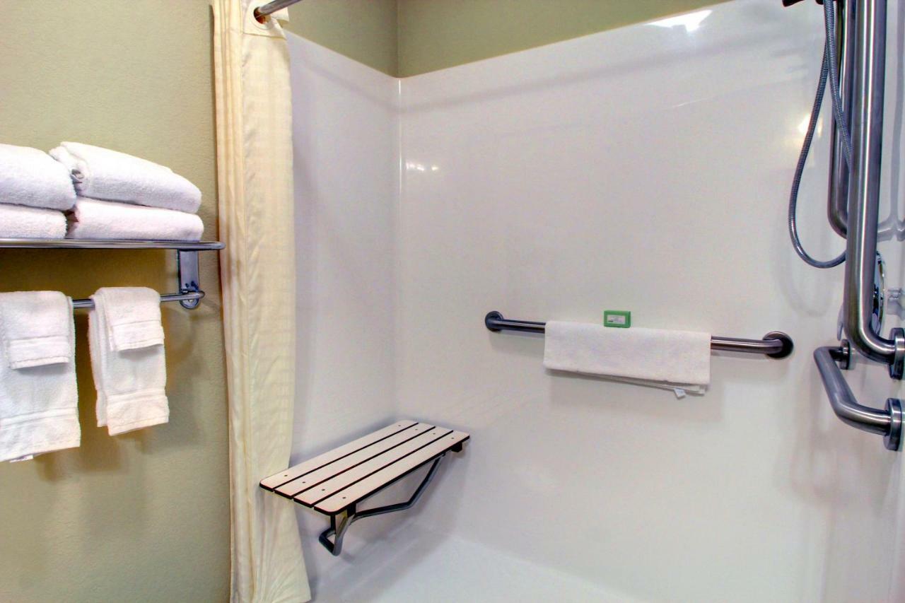 Cobblestone Inn & Suites - Carrington Bagian luar foto